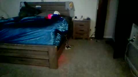 Snapshot of ephixa37s chatting on August 3, 2:32 am ephixa37s online show from August 3, 2:32 am