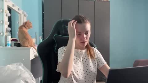 Lily online show from February 21, 2:12 am