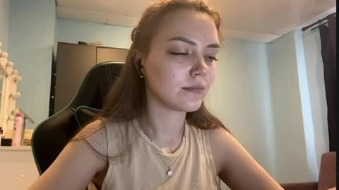 Lily online show from April 15, 3:13 am
