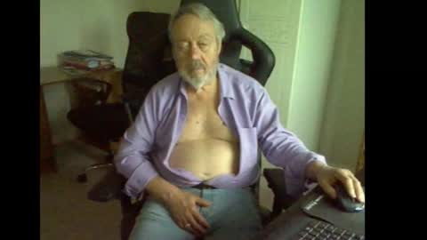erasmus_d online show from October 13, 4:40 pm