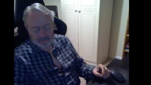 erasmus_d online show from November 27, 5:15 pm