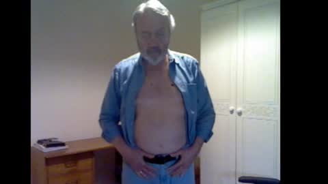 erasmus_d online show from December 22, 6:05 pm