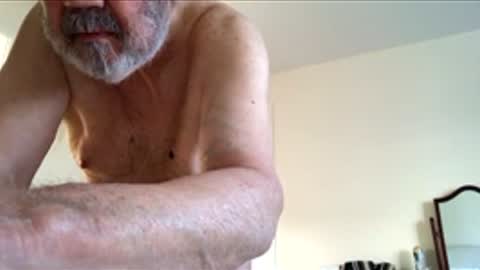 erasmus_d online show from February 4, 9:15 am