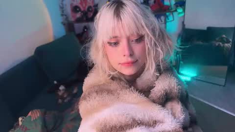 Snapshot of erectioneeering chatting on October 3, 12:02 pm Alissa online show from October 3, 12:02 pm