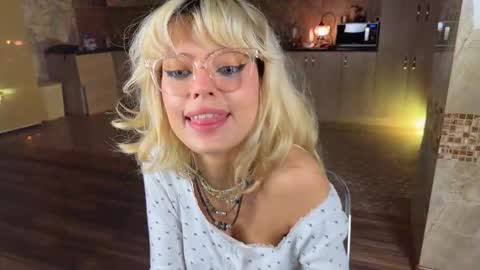 Snapshot of erectioneeering chatting on November 23, 5:57 pm Alissa online show from November 23, 5:57 pm