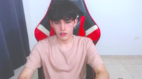 eren_tatakae online show from December 30, 1:26 am