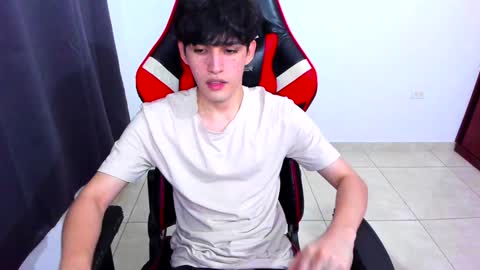 eren_tatakae online show from January 7, 12:03 am