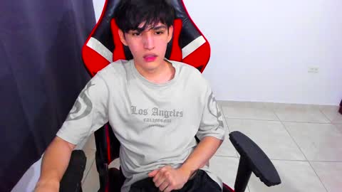 eren_tatakae online show from January 9, 2:22 am