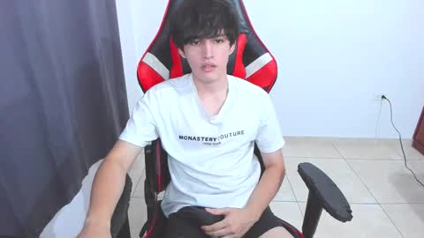 eren_tatakae online show from October 18, 8:20 pm