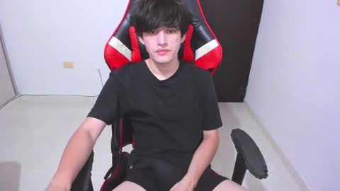 eren_tatakae online show from February 20, 3:14 am