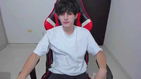 eren_tatakae online show from April 27, 2:09 am