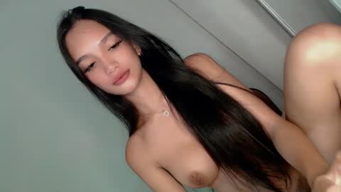 Elisa online show from January 28, 10:45 pm