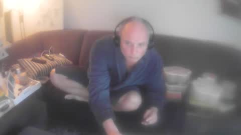 Snapshot of eric204 chatting on March 15, 9:26 am Eric online show from March 15, 9:26 am