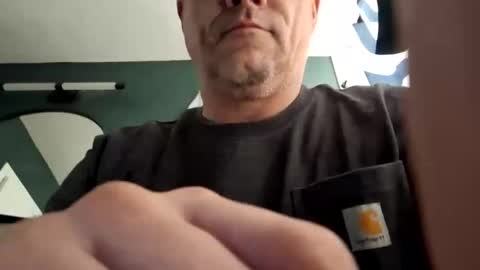 Snapshot of eric4698523103 chatting on March 2, 7:12 pm eric4698523103 online show from March 2, 7:12 pm