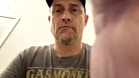 eric4698523103 online show from May 5, 3:42 pm