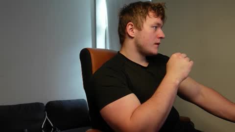 Snapshot of eric_poston chatting on September 25, 10:08 am online show from September 25, 10:08 am