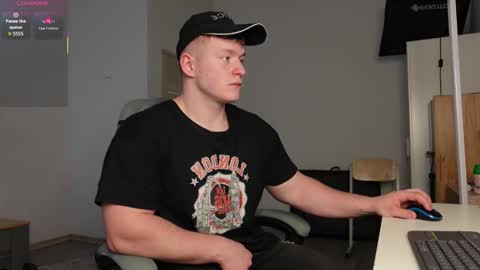 Snapshot of eric_poston chatting on October 15, 12:38 pm online show from October 15, 12:38 pm