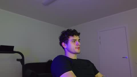 Snapshot of eric_poston chatting on November 5, 2:28 pm online show from November 5, 2:28 pm