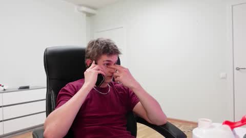 Snapshot of eric_poston chatting on November 18, 5:39 pm online show from November 18, 5:39 pm