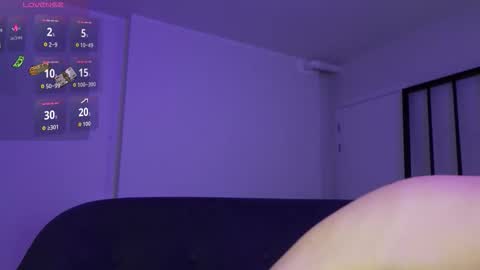 Snapshot of eric_poston chatting on December 3, 1:24 am online show from December 3, 1:24 am