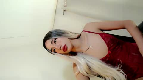 erica_walker online show from March 15, 8:20 am