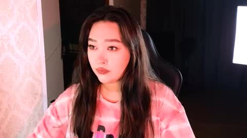 Snapshot of erica_wayne chatting on November 23, 12:38 pm Erica Wayne online show from November 23, 12:38 pm