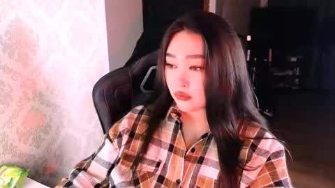 Snapshot of erica_wayne chatting on December 15, 1:32 am Erica Wayne online show from December 15, 1:32 am