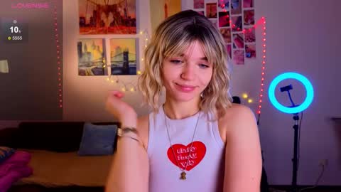 Snapshot of erica_winterr chatting on January 26, 5:56 am Erica Winterr online show from January 26, 5:56 am