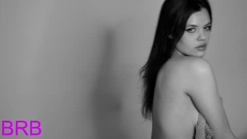 ericaevan online show from December 3, 10:28 am