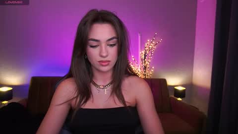 Erica online show from November 6, 2:18 pm