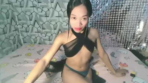 ericaxox1 online show from March 31, 6:25 am