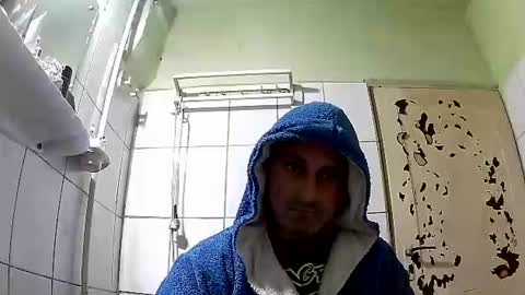 Snapshot of ericboy32 chatting on December 1, 9:15 pm eric online show from December 1, 9:15 pm