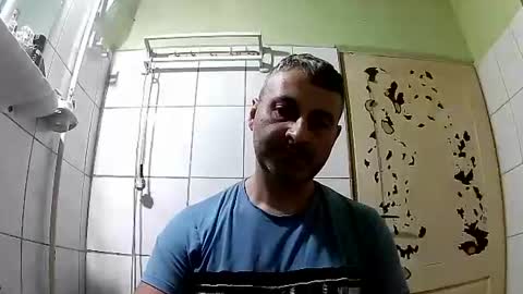 Snapshot of ericboy32 chatting on January 10, 9:53 pm eric online show from January 10, 9:53 pm