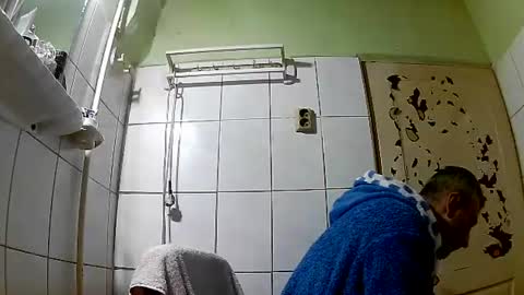 Snapshot of ericboy32 chatting on January 19, 8:30 pm eric online show from January 19, 8:30 pm