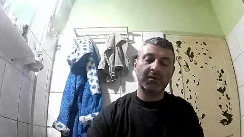 Snapshot of ericboy32 chatting on January 24, 1:45 am eric online show from January 24, 1:45 am