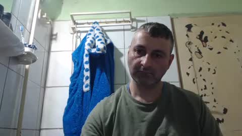 Snapshot of ericboy32 chatting on February 24, 4:58 pm eric online show from February 24, 4:58 pm