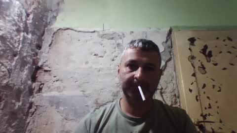 Snapshot of ericboy32 chatting on September 25, 10:57 pm eric online show from September 25, 10:57 pm