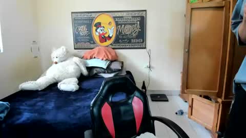erick_de_rossee online show from July 3, 6:58 pm