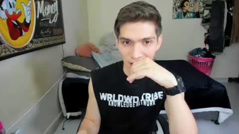 erick_de_rossee online show from July 30, 7:02 pm