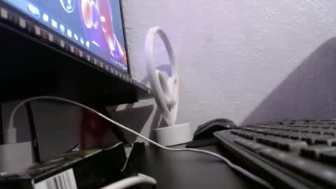Snapshot of erick_martinezz chatting on June 10, 12:22 am erick online show from June 10, 12:22 am