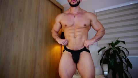Snapshot of erick_thompson chatting on December 7, 5:31 pm Erick Thompson online show from December 7, 5:31 pm