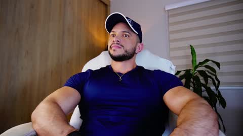 Snapshot of erick_thompson chatting on January 10, 8:59 pm Erick Thompson online show from January 10, 8:59 pm