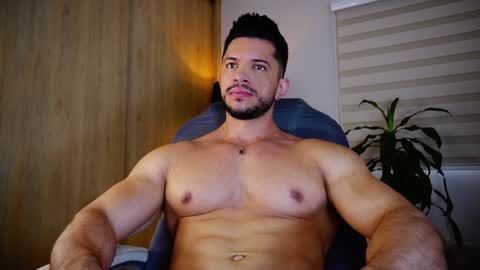 Snapshot of erick_thompson chatting on February 8, 6:33 pm Erick Thompson online show from February 8, 6:33 pm