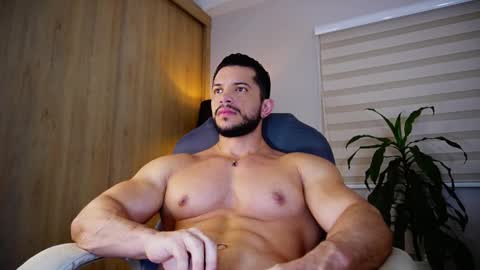 Snapshot of erick_thompson chatting on February 25, 10:29 pm Erick Thompson online show from February 25, 10:29 pm