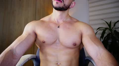 Snapshot of erick_thompson chatting on February 28, 3:15 pm Erick Thompson online show from February 28, 3:15 pm