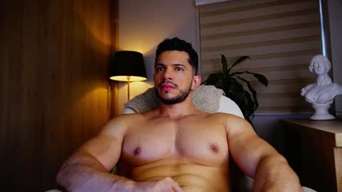 Snapshot of erick_thompson chatting on September 25, 8:45 pm Erick Thompson online show from September 25, 8:45 pm