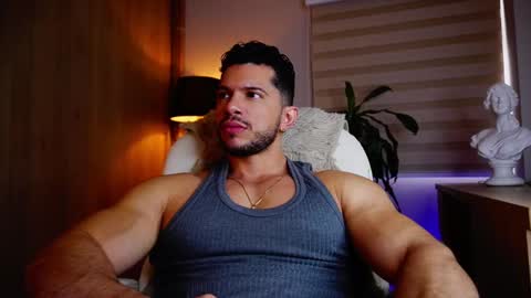 Snapshot of erick_thompson chatting on September 27, 5:29 pm Erick Thompson online show from September 27, 5:29 pm
