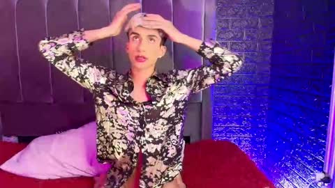 Snapshot of erick_velveth chatting on November 17, 2:06 am erick online show from November 17, 2:06 am