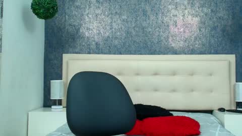   online show from April 30, 12:11 pm