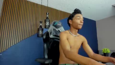 Erick online show from March 10, 4:38 am